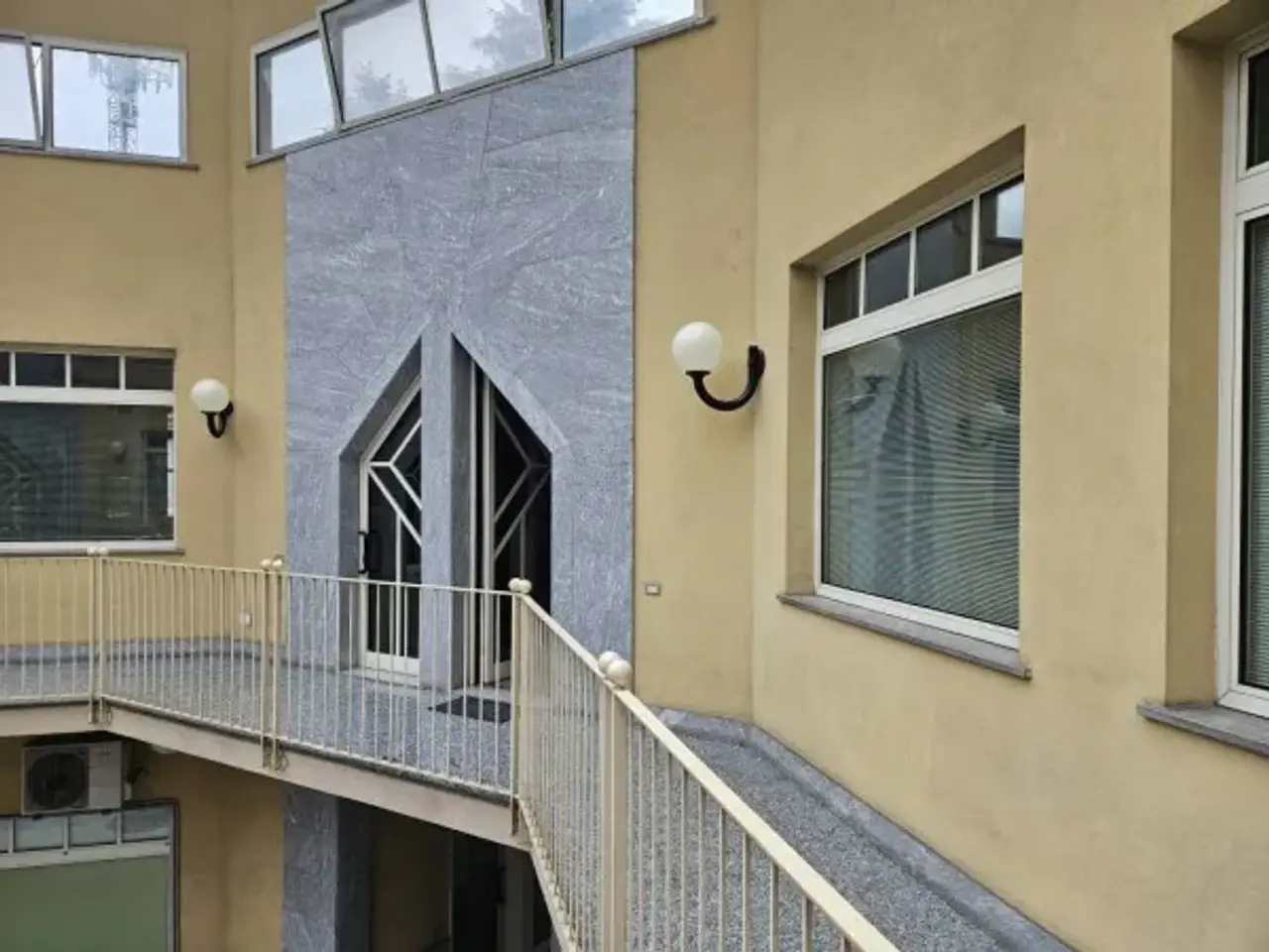 Ufficio in Via Giuseppe Mazzini, Gallarate, {3} - Foto 1