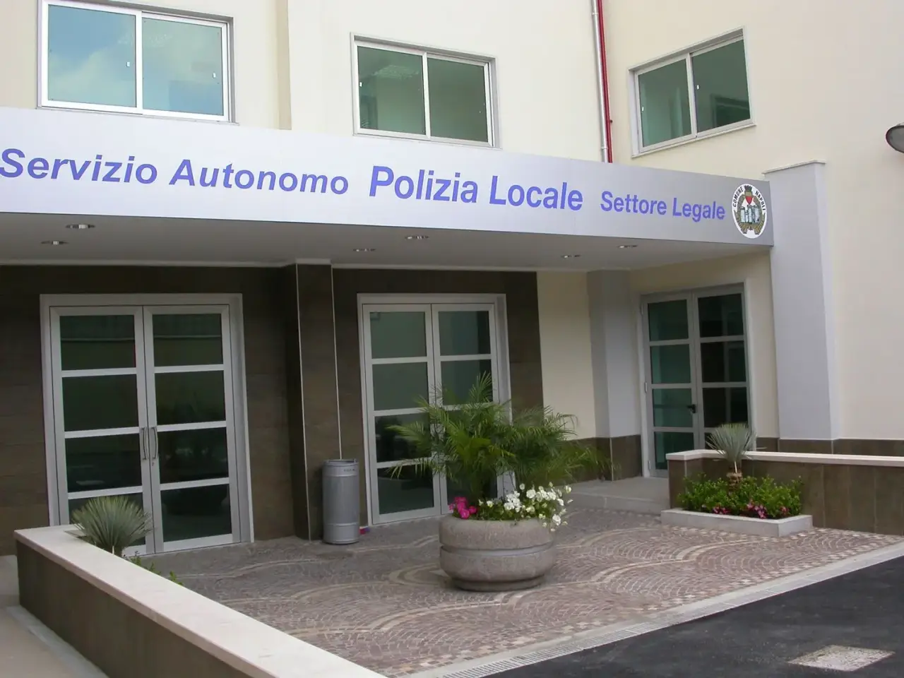 Locale commerciale in Via Pietro Raimondi, San Carlo all'Arena, Municipalità 3, Capodichino, Napoli, Campania, 80141, Italia, Napoli, {3} - Foto 2