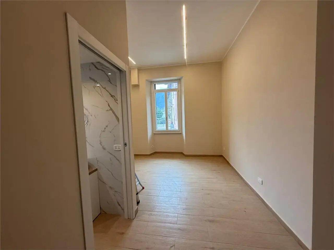 Ufficio in Via Leonardo da Vinci 43, Lecco, {3} - Foto 1