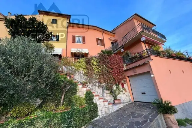 Detached house in {3}, Via Fontana - Photo 1