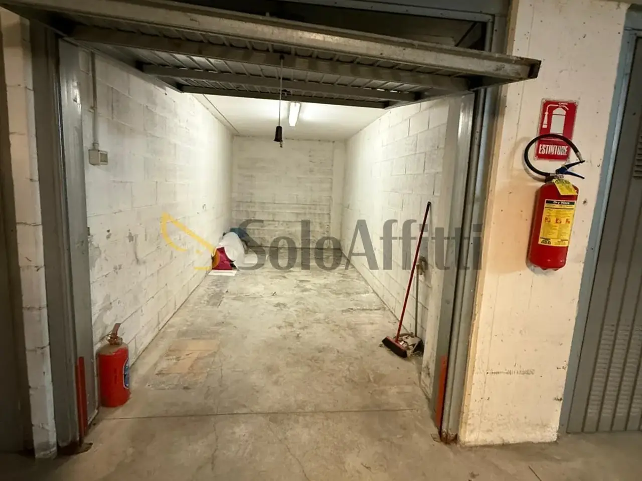 Parcheggio chiuso in Via Carlo Zucchi, Modena, {3} - Foto 1