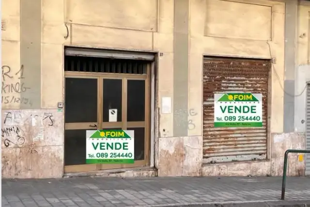 Negozio in Via Pio XI 90, Salerno - Foto 1