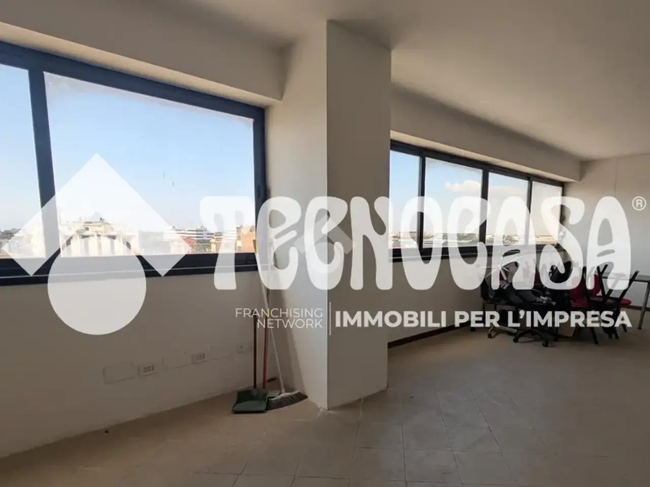 Ufficio in Via dei Castelli Romani 22, Pomezia, {3} - Foto 1