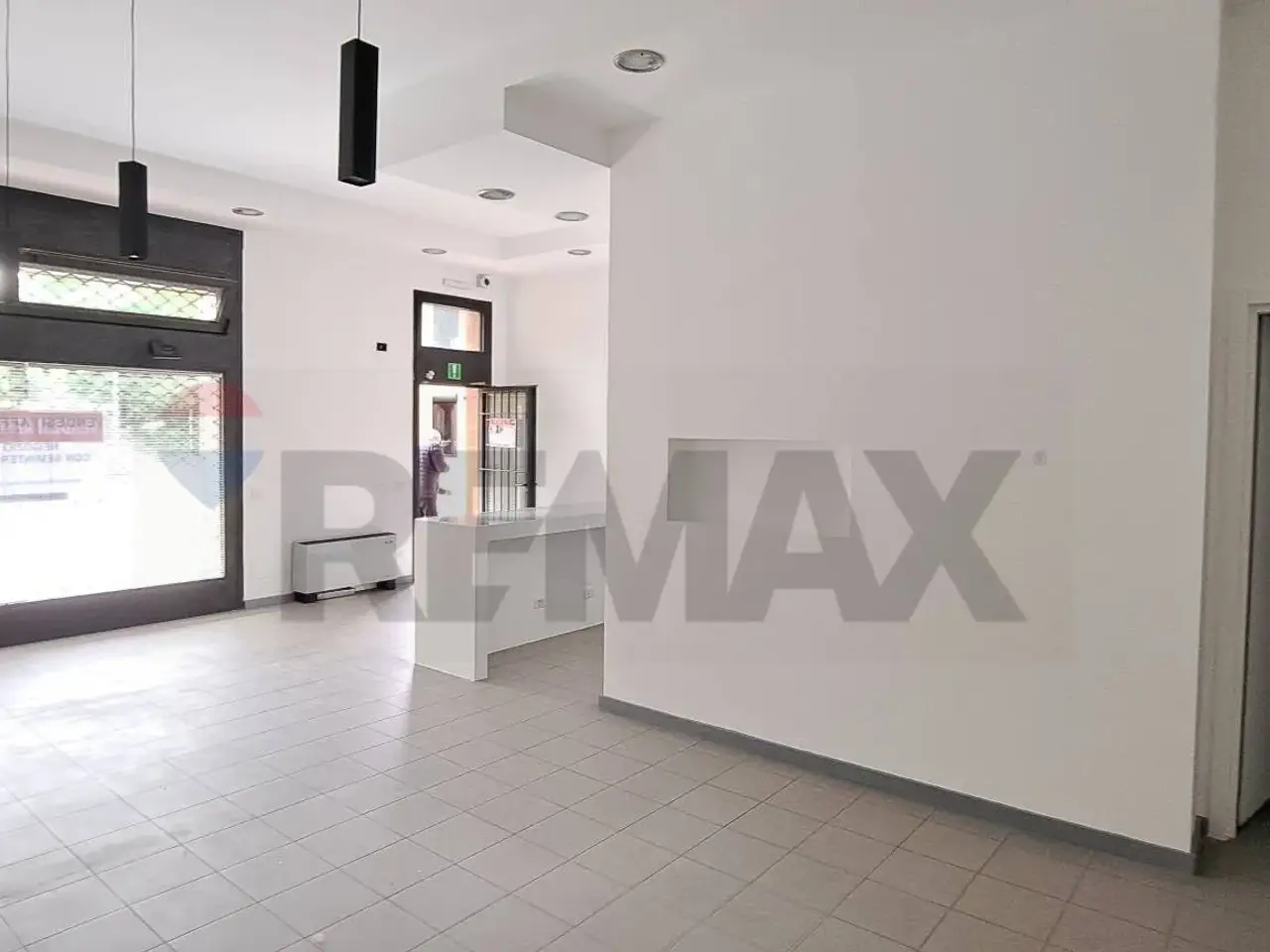 Negozio in Via Triulziana 16, San Donato Milanese, {3} - Foto 2