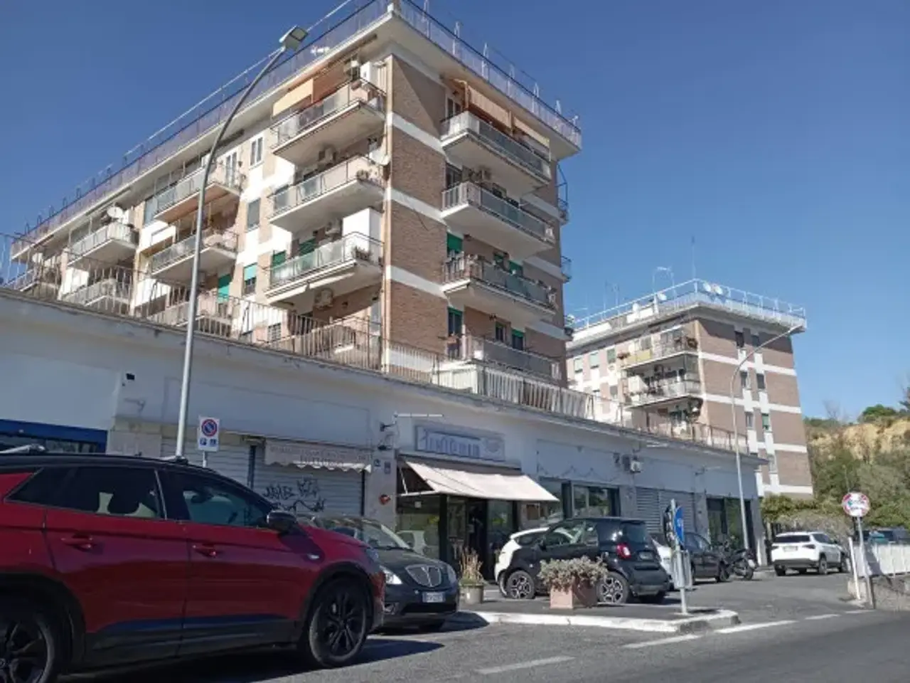 Negozio in Via Giuseppe Bonaccorsi 12, Roma, {3} - Foto 1