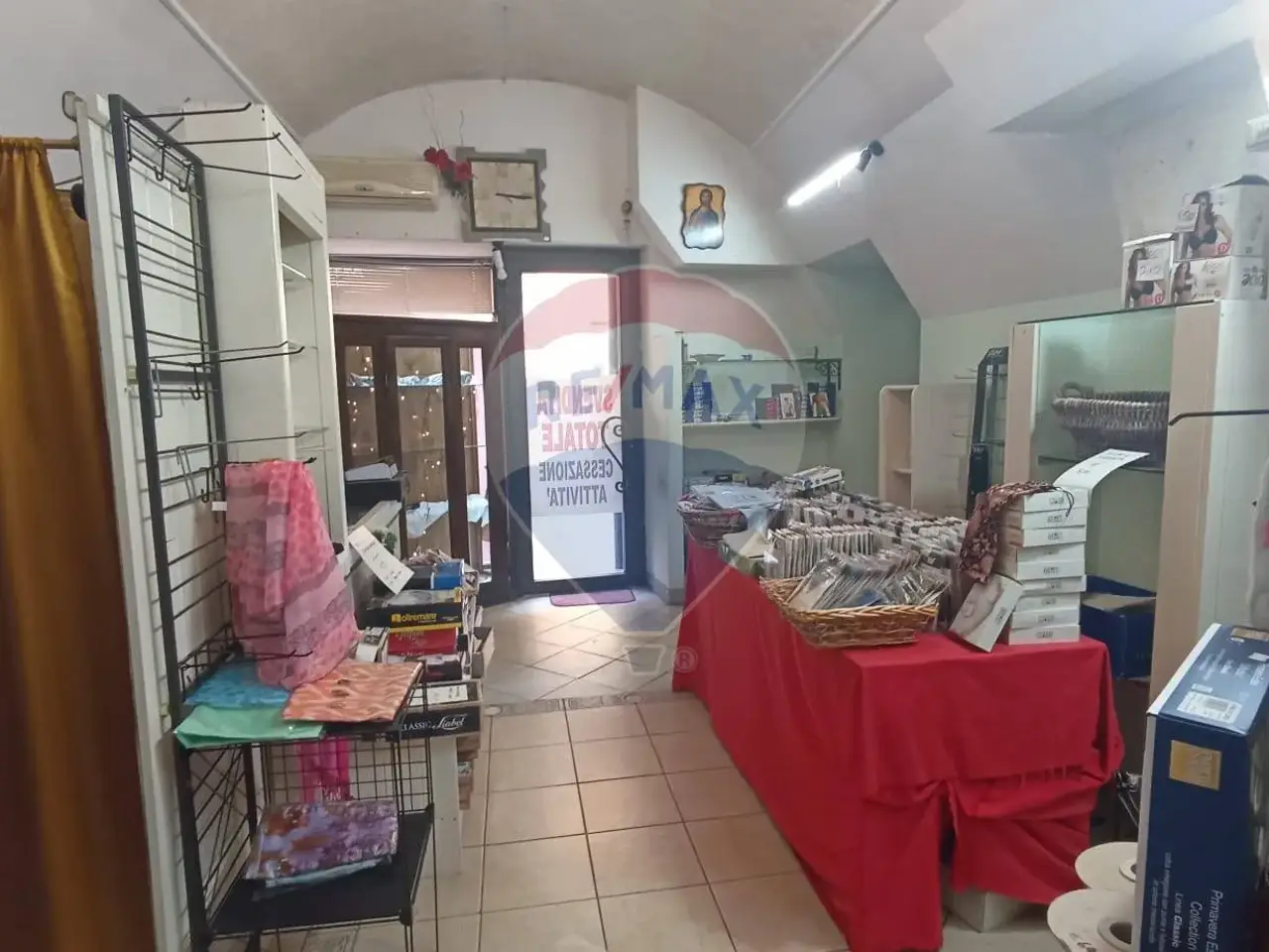 Negozio in Corso Umberto, Chiaramonte Gulfi, {3} - Foto 2