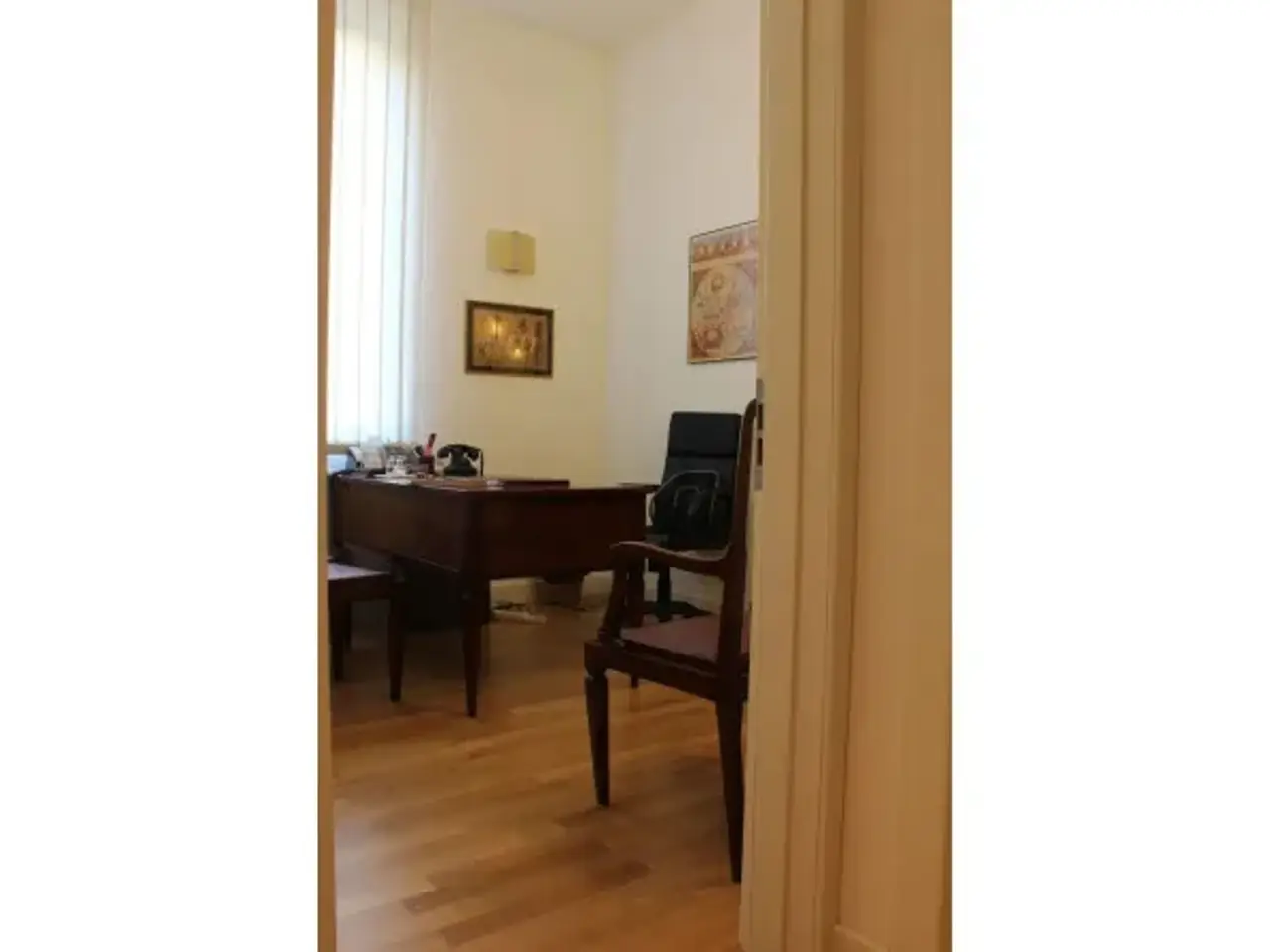 Ufficio in Quartiere Ipercoop-Gruccia, Montevarchi, {3} - Foto 2
