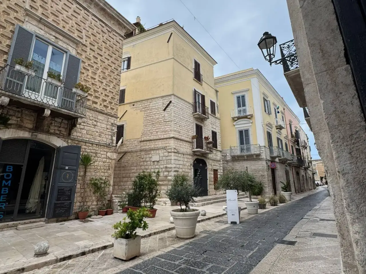 Esercizio commerciale in Via Ognissanti, Trani, {3} - Foto 1