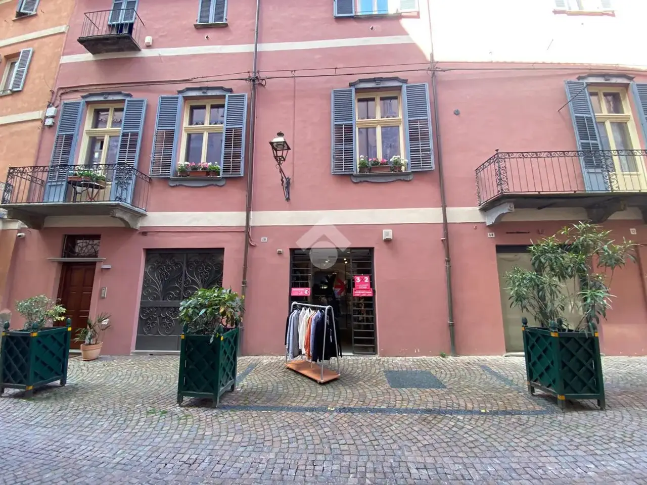 Negozio in Via Maghelona 16, Saluzzo, {3} - Foto 2