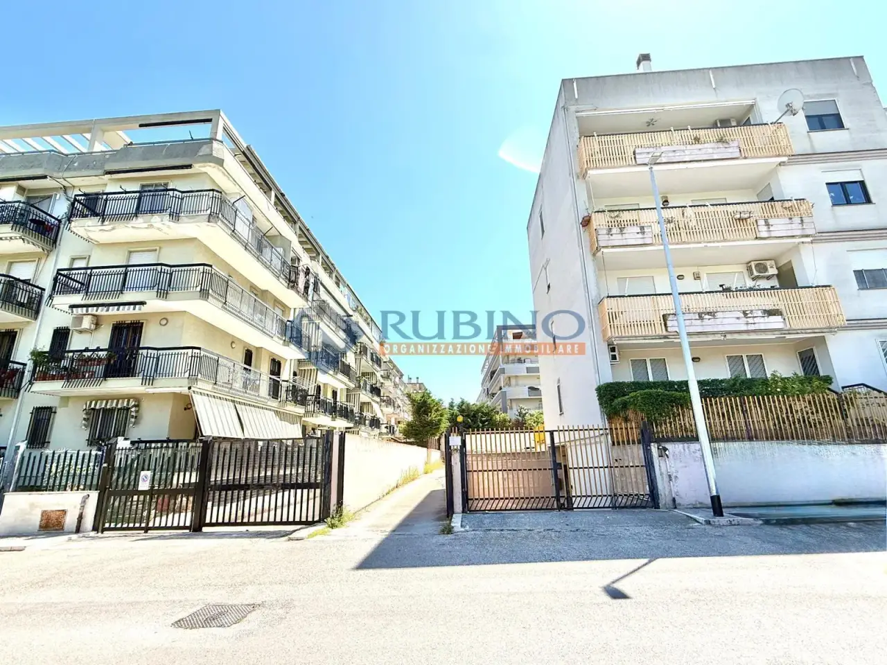 Parcheggio chiuso in Via Monte d'Alba 13, Trani, {3} - Foto 1