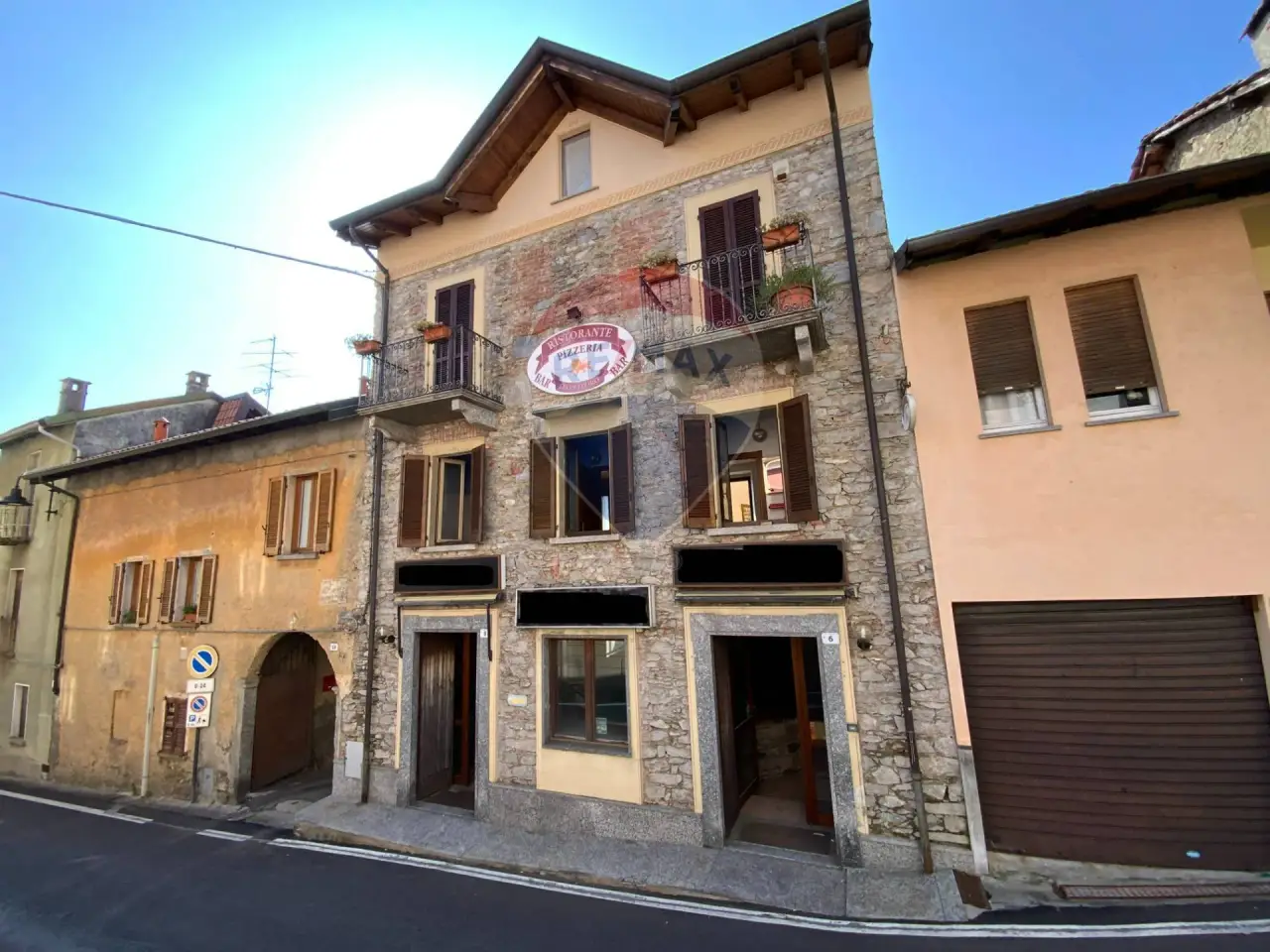 Negozio in Via Cadorna 6, Massino Visconti, {3} - Foto 1