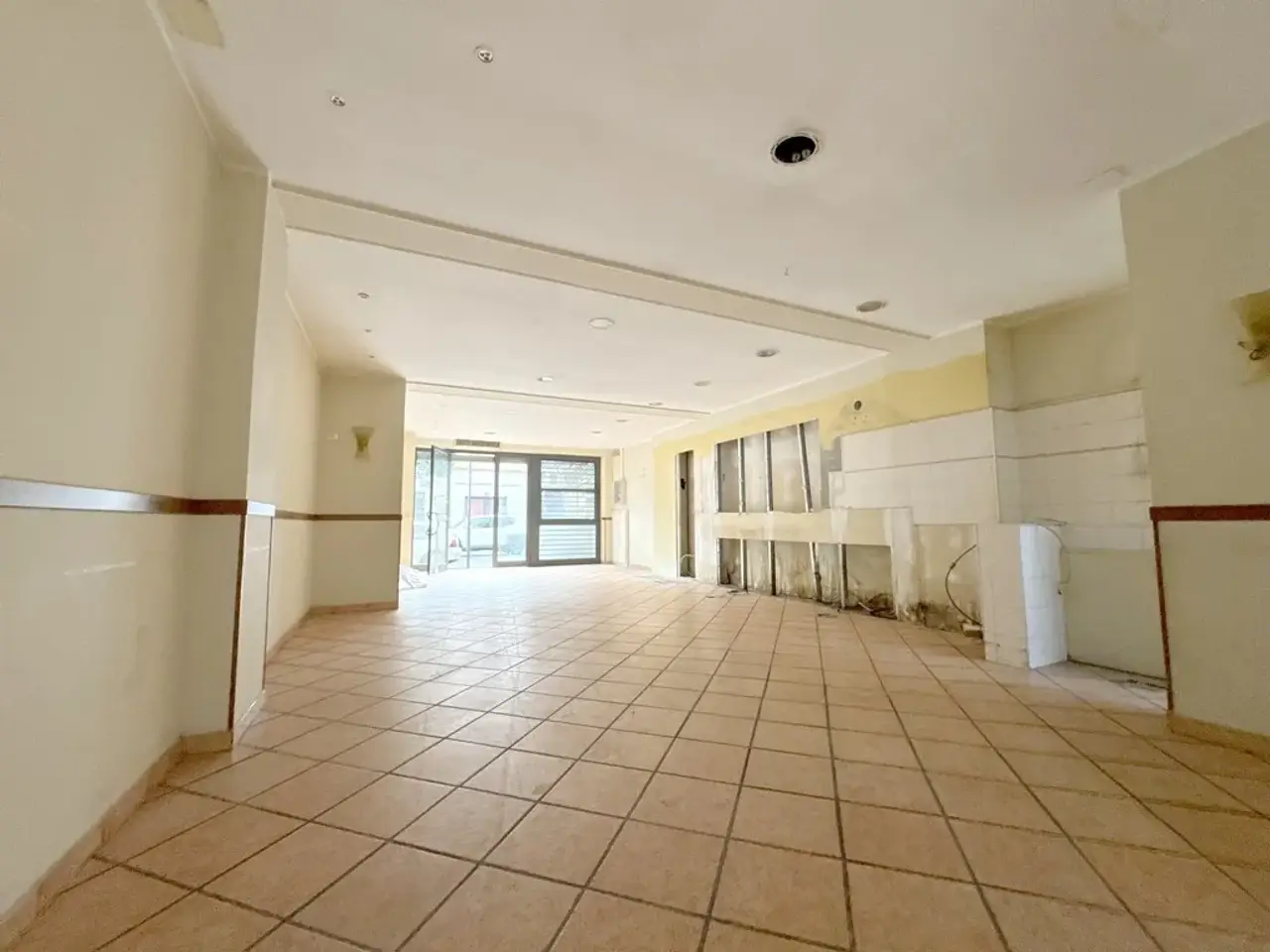 Palazzina commerciale in , Viareggio, {3} - Foto 1