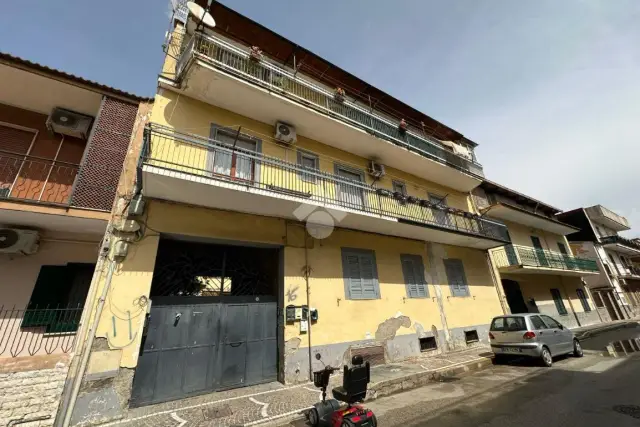 3-room flat in Via Camillo Benso Cavour 16, Caivano - Photo 1