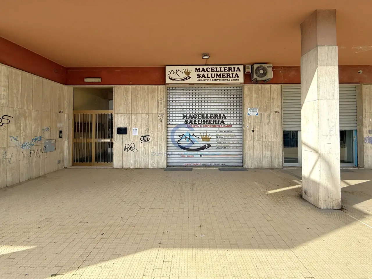 Negozio in Viale Magna Grecia 298, Catanzaro, {3} - Foto 1