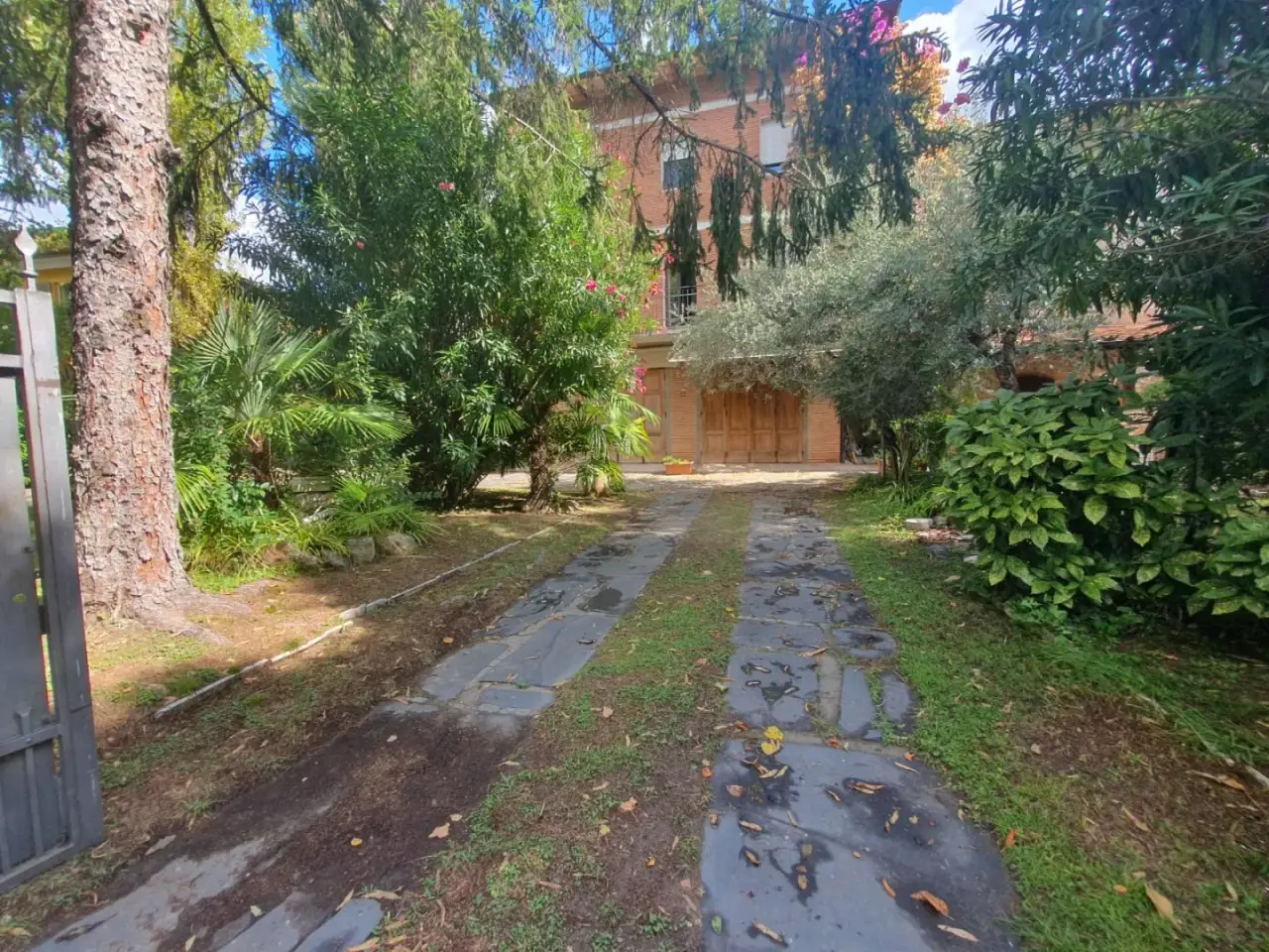 Palazzina commerciale in , Pietrasanta, {3} - Foto 1