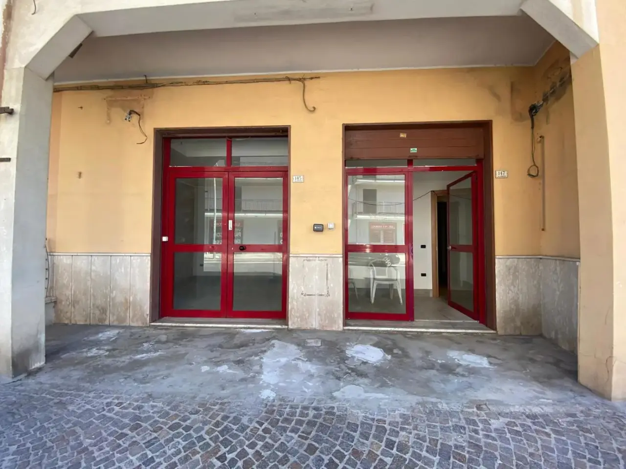 Negozio in Via Venezia, Mondragone, {3} - Foto 1