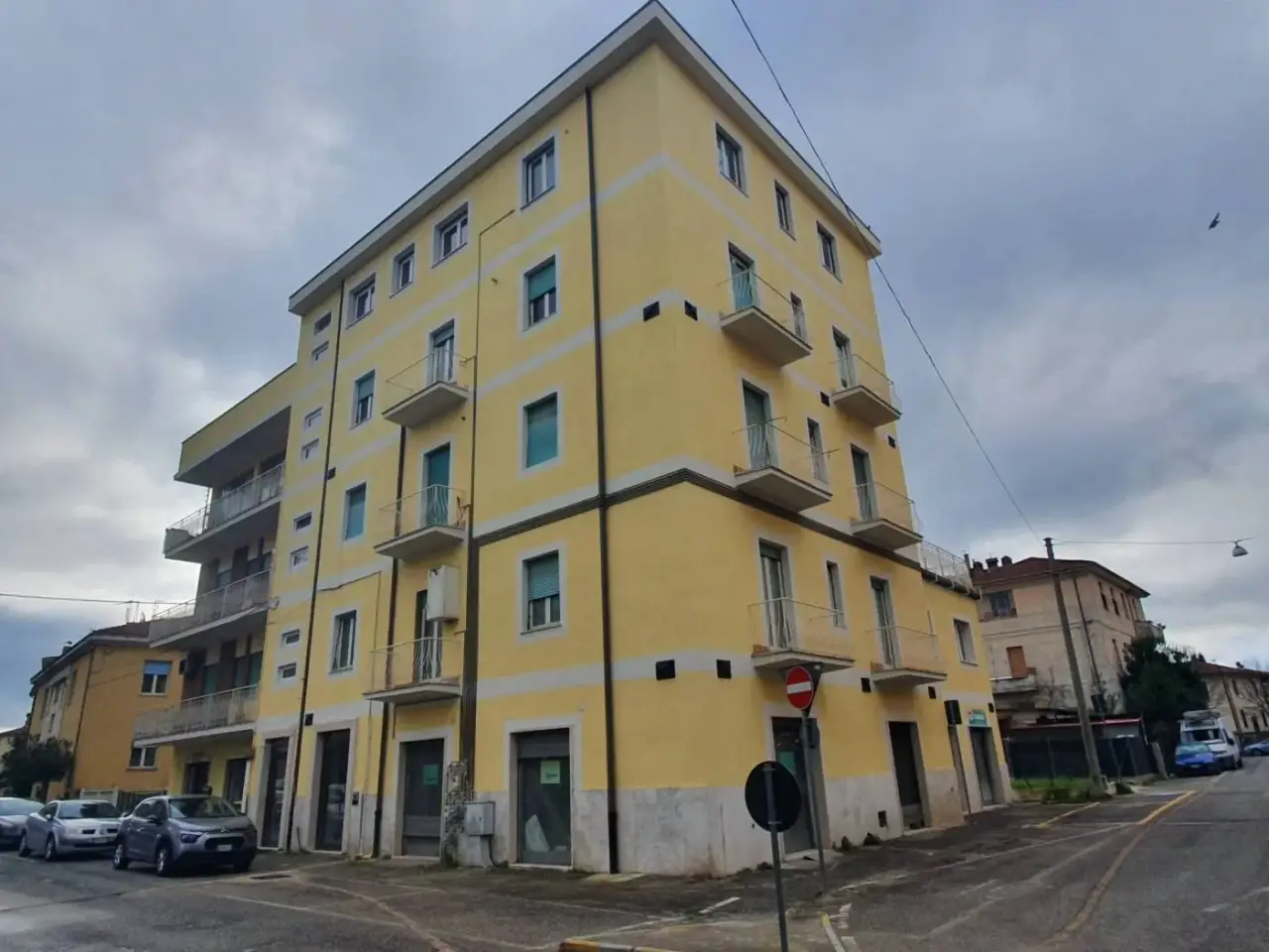 Locale commerciale in Via Antonino Calcagnadoro, Rieti, Rieti, Rieti, {3} - Foto 1