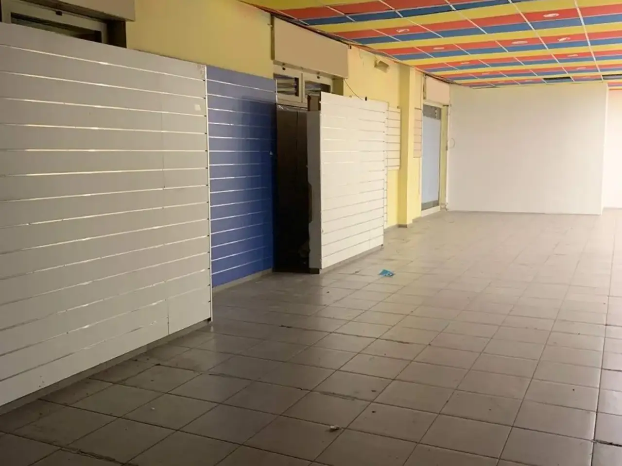 Palazzina commerciale in , Casavatore, {3} - Foto 1