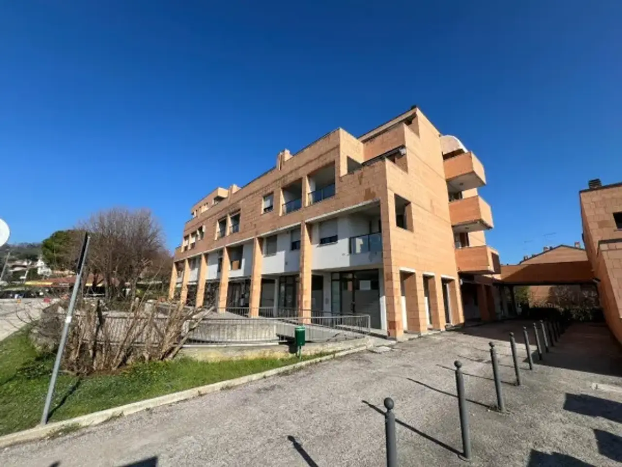Ufficio in Via Enrico Berlinguer 13, Gabicce Mare, {3} - Foto 1