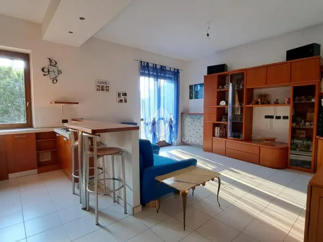 3-room flat in Via Sandro Pertini 10, Solaro - Photo 1