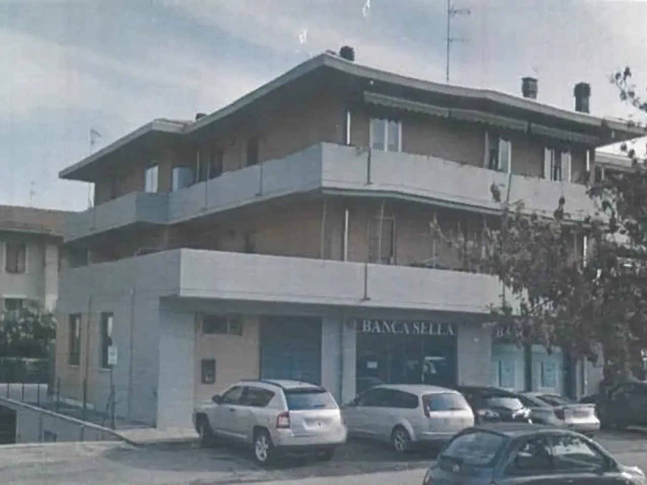 Negozio in Via Ugo Foscolo 21, Modena (Mo), Modena, Modena, {3} - Foto 1