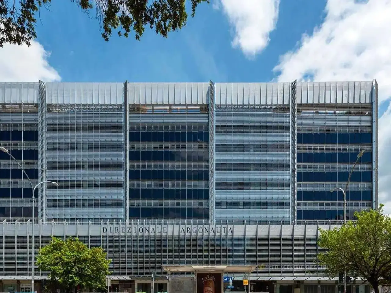 Ufficio in affitto, Via Ostiense 131, Roma con posto auto, 550 mq • Wikicasa