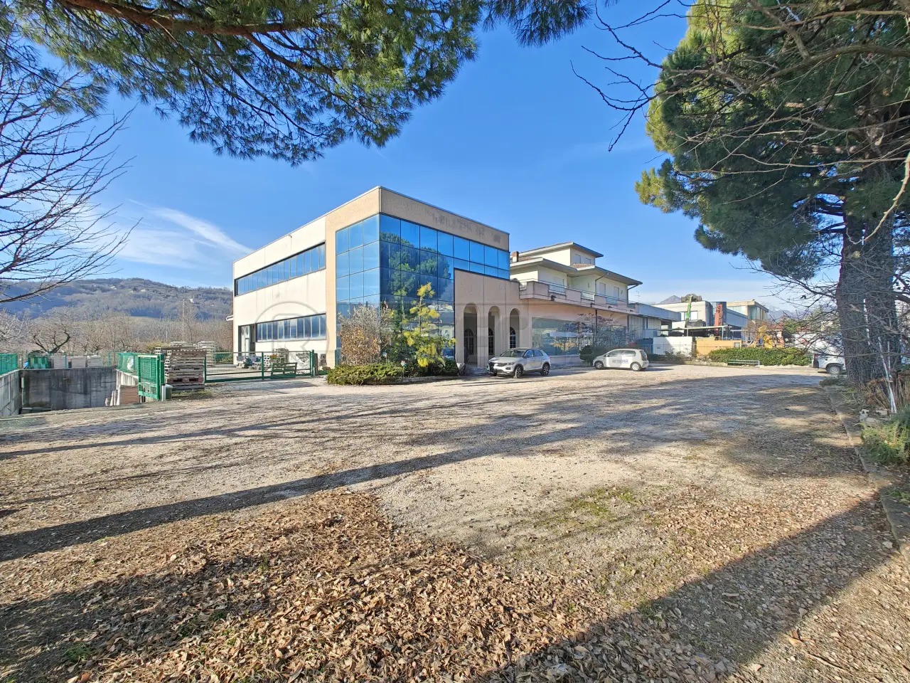 Capannone in Via Monte Cengio 60, Cornedo Vicentino, {3} - Foto 1