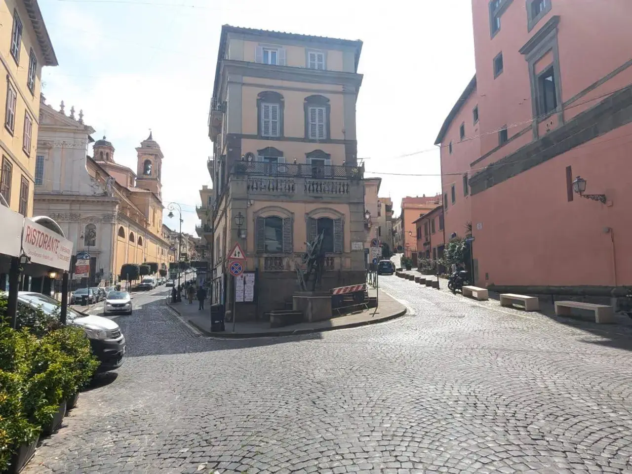 Locale commerciale in Piazza San Barnaba 15, Marino, Marino, {3} - Foto 2