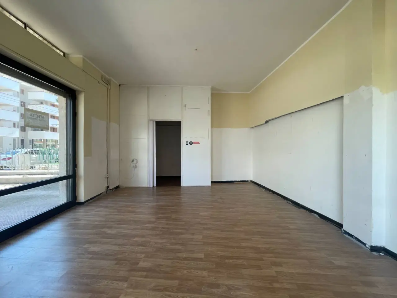Negozio in Viale Leopardi 21, Lecce, {3} - Foto 2