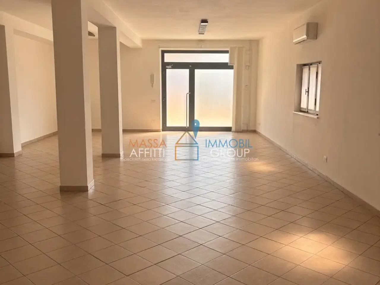 Ufficio in Viale XX Settembre 187, Carrara, {3} - Foto 1