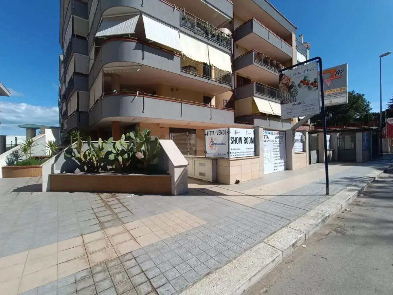 Negozio in Via Corato, 202, Andria, {3} - Foto 1