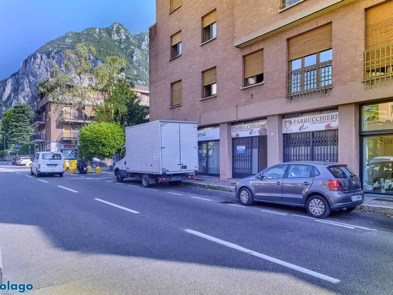Negozio in Via Papa Giovanni XXIII 22, Lecco, {3} - Foto 1