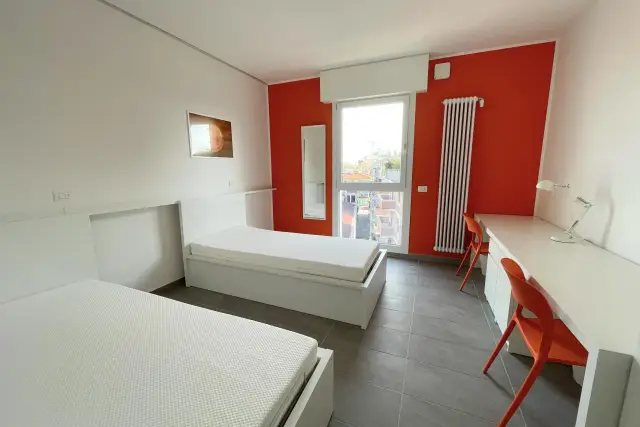 insertion image