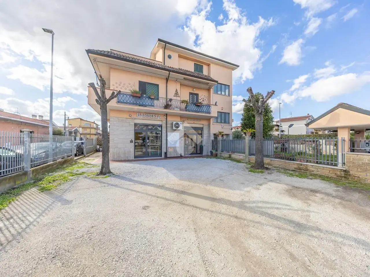 Negozio in Via Massa di San Giuliano 270, Roma, {3} - Foto 1