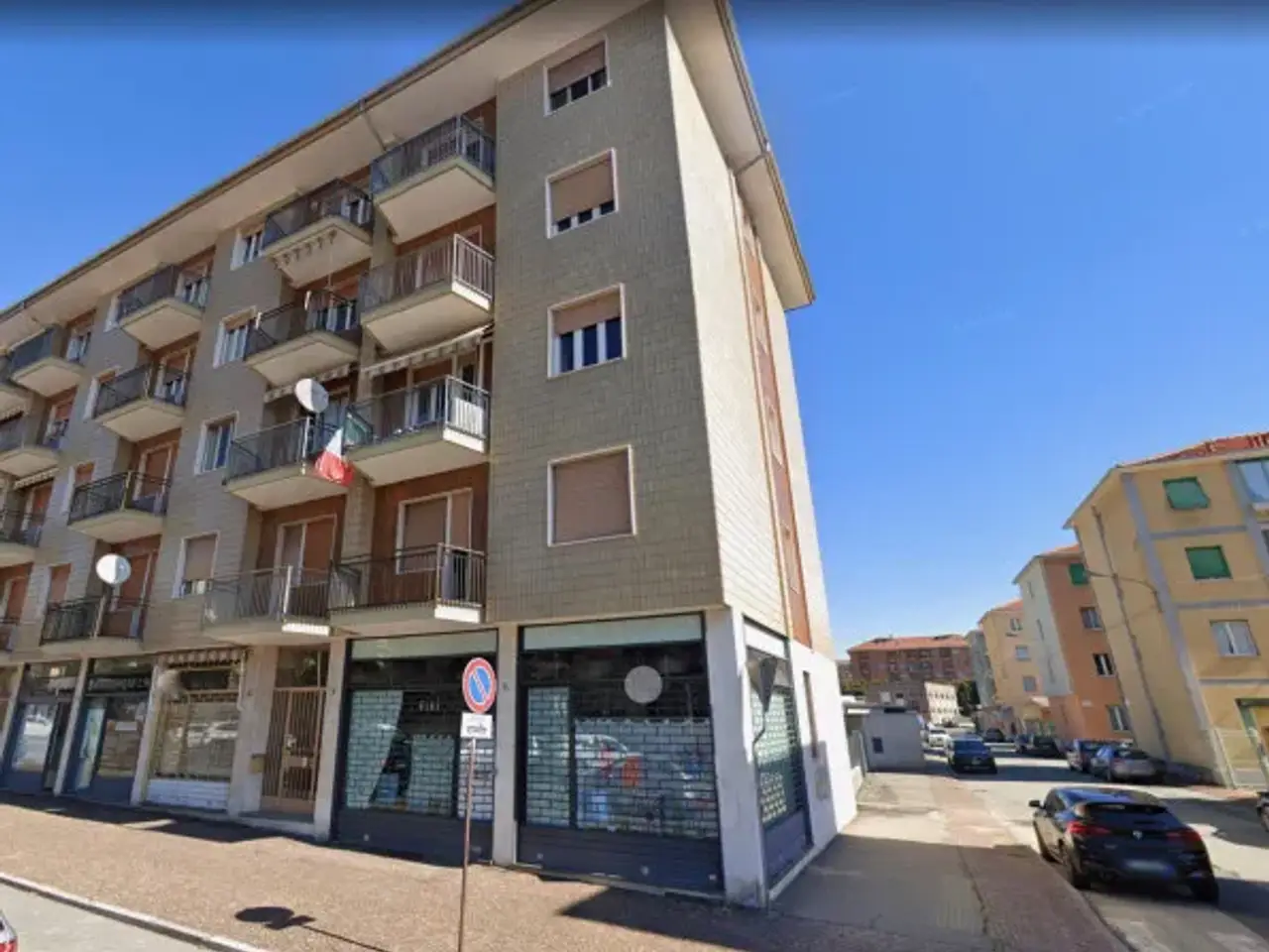 Negozio in Via Liguria 5/a, Biella, {3} - Foto 2