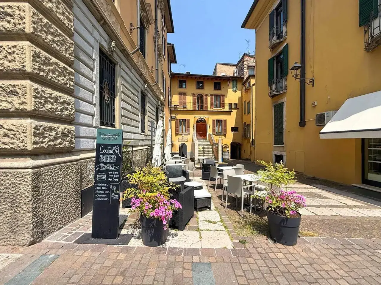 Negozio in Via Teatro Vecchio 18, Salo', {3} - Foto 1