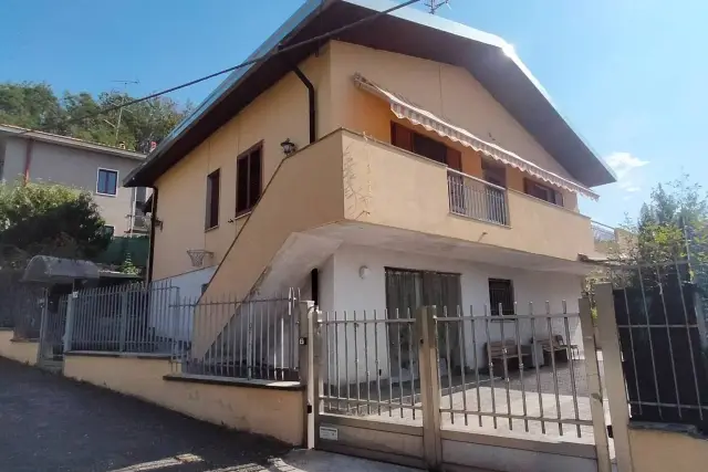 Mansion in Via Ercole Dembowschi, Gallarate - Photo 1