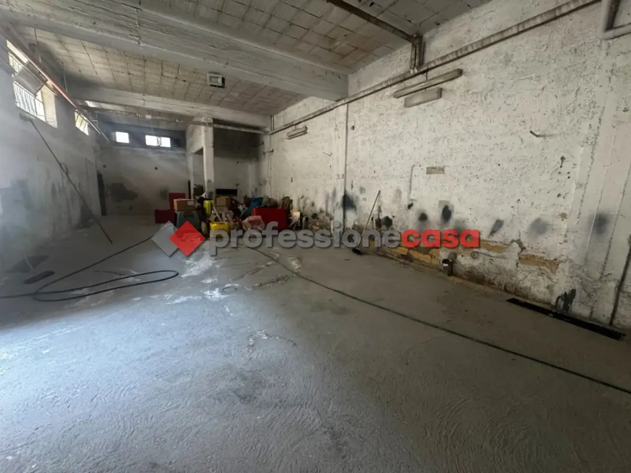 Magazzino in Via Brindisi 6, San Giovanni La Punta, {3} - Foto 1