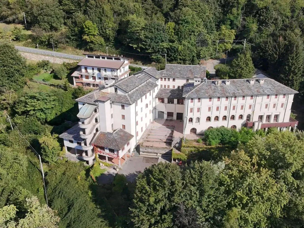 Palazzina commerciale in Via Cantello 7, Castelnuovo Nigra, {3} - Foto 2