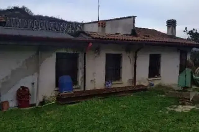 Trilocale in Via Caduti di Cefalonia, Monterenzio - Foto 1