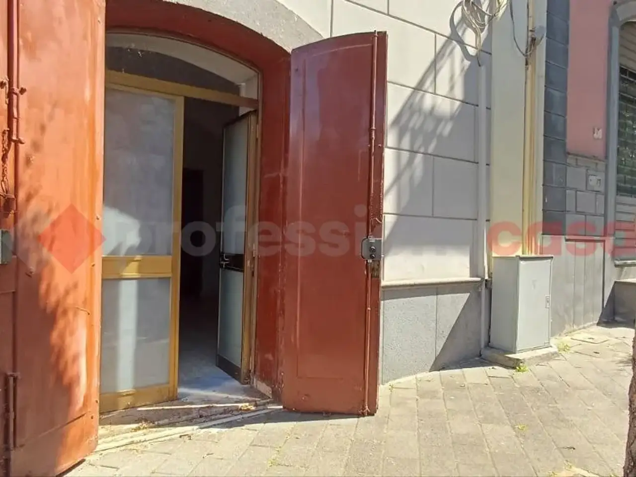 Negozio in Via Roma  120, Nocera Superiore, {3} - Foto 2