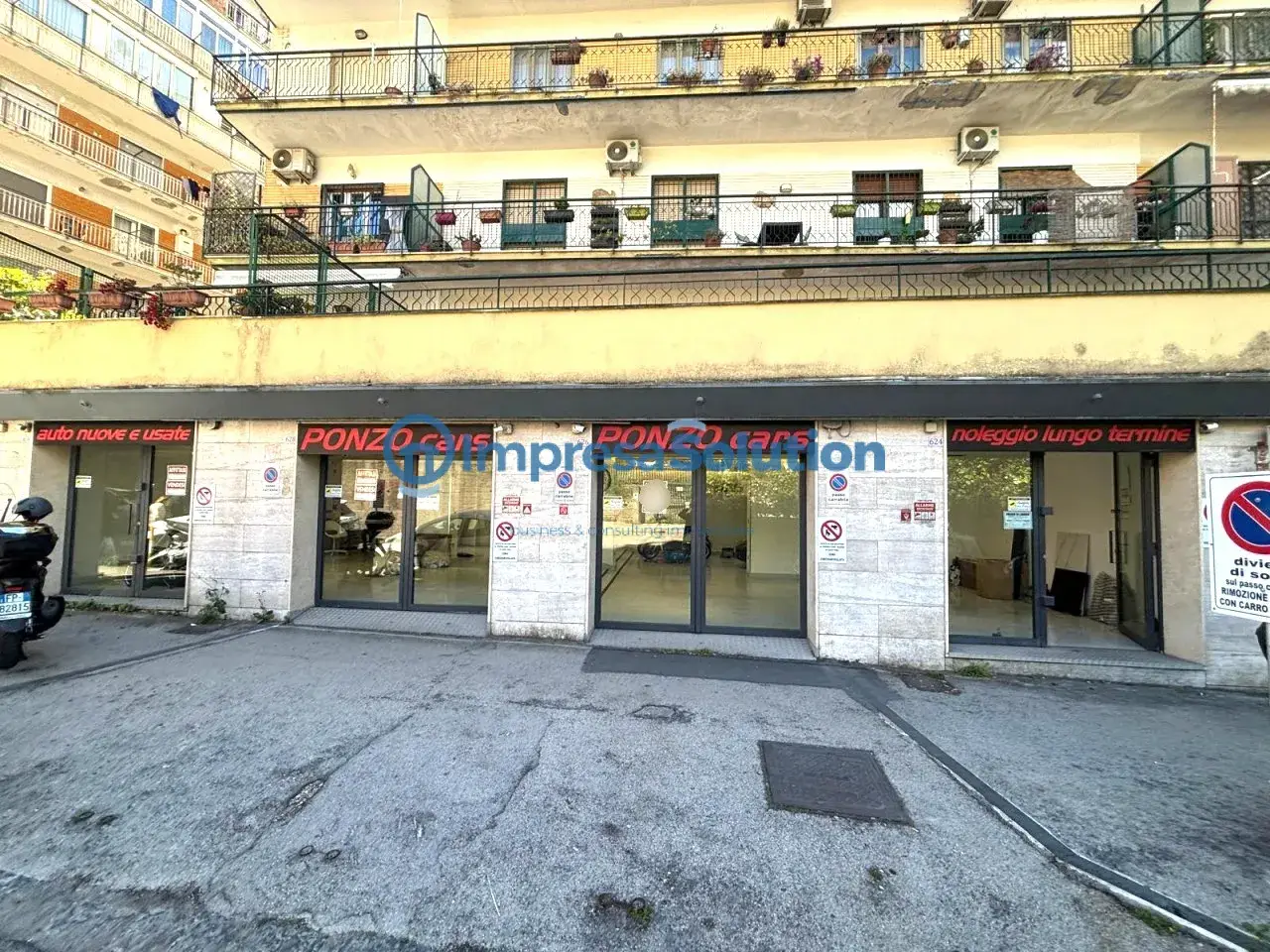 Negozio in Via Gabriele Jannelli, Napoli, {3} - Foto 2