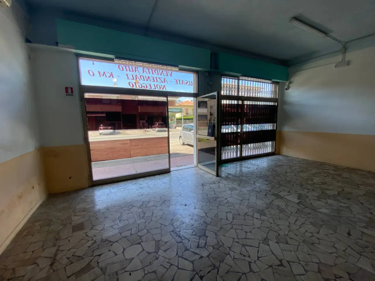 Esercizio commerciale in Via Provinciale Francesca Sud 199, Castelfranco Di Sotto, {3} - Foto 2