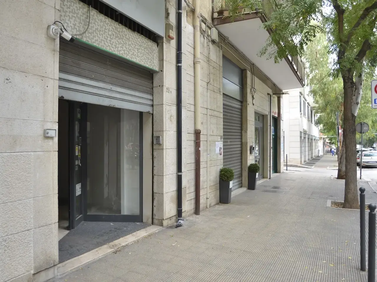 Negozio in Viale Salandra, Bari, {3} - Foto 2