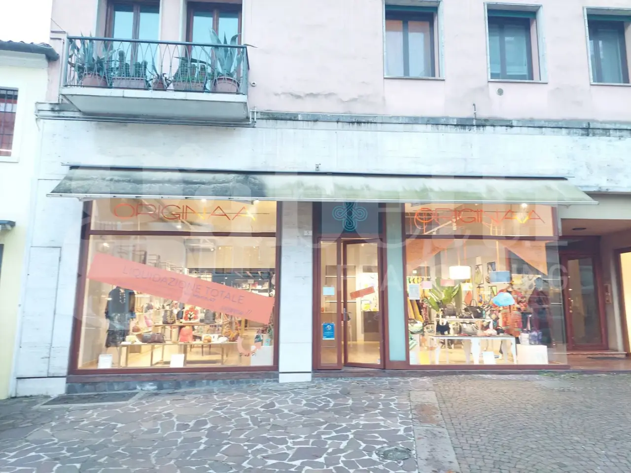 Negozio in Corso del Popolo, Treviso, {3} - Foto 1