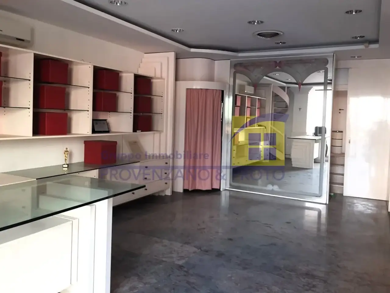 Negozio in Viale Aldo Moro, Brindisi, {3} - Foto 2
