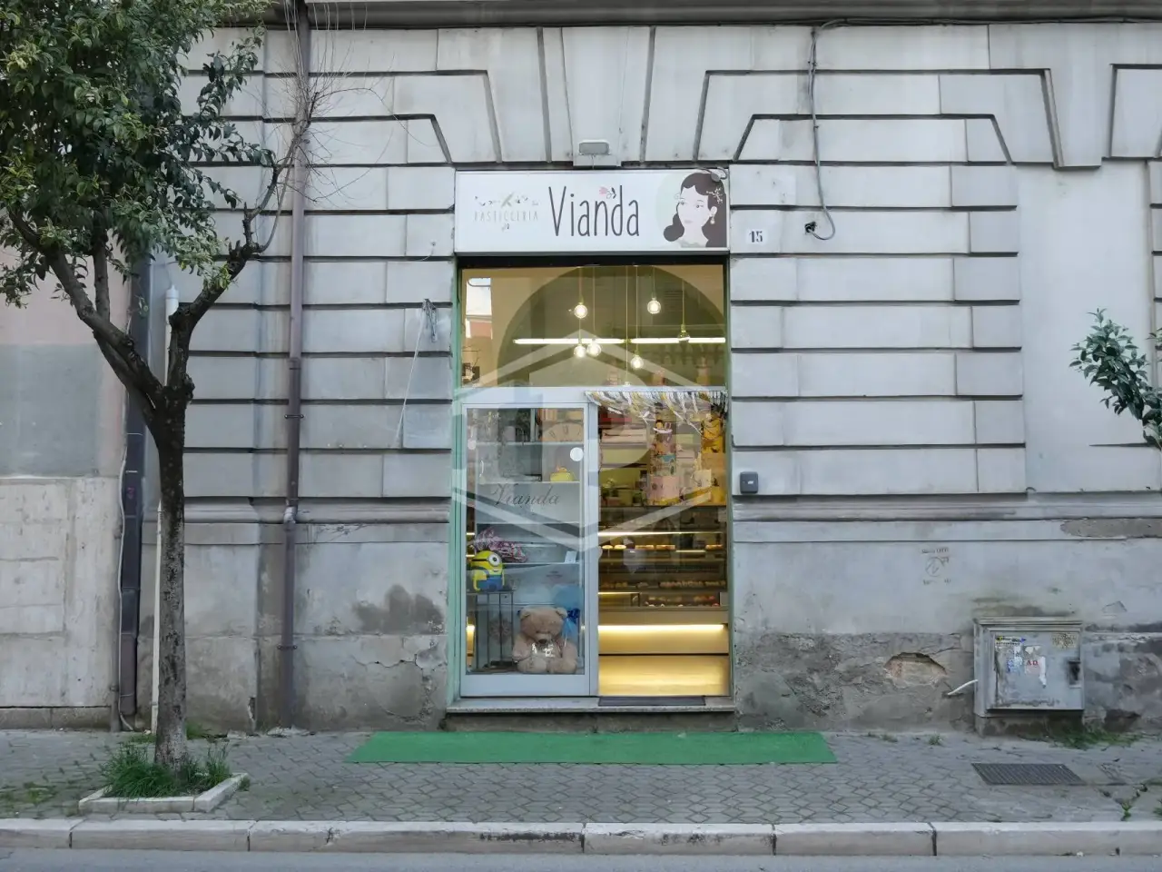 Negozio in Via Monte Santo 15, Cosenza, {3} - Foto 1