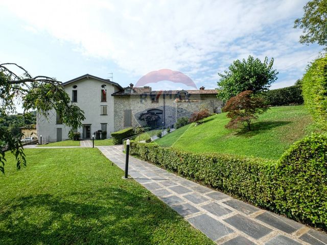 4-room flat in Via Brocchione 3, Palazzago - Photo 1