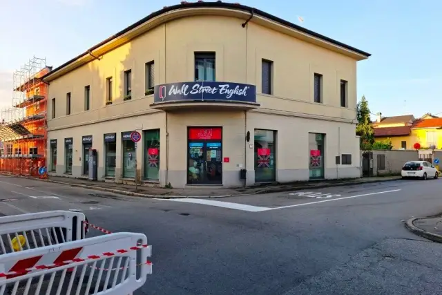 Negozio in Via Quintino Sella 3, Busto Arsizio - Foto 1