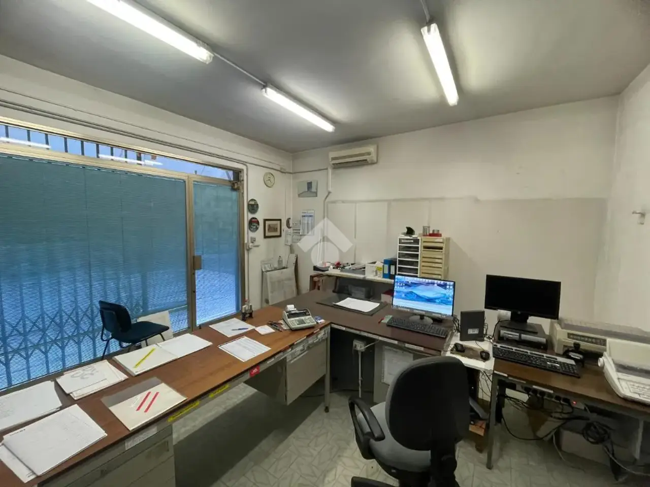 Negozio in Via Monchio 1, Carpi, {3} - Foto 1